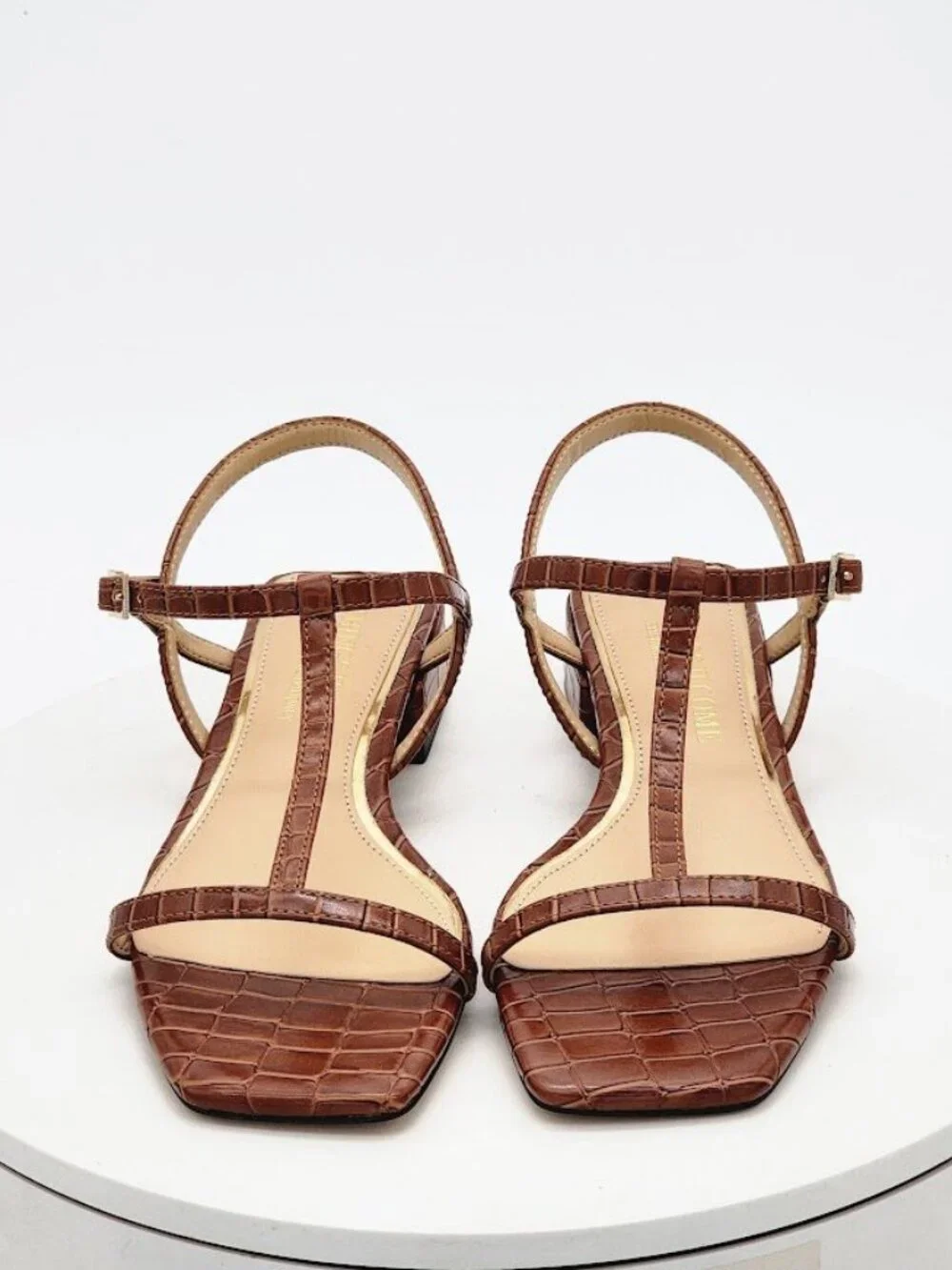 Things II Come Alexandra-SY Brown Croc Embossed T-Strap Sandals Women's Size 6.5